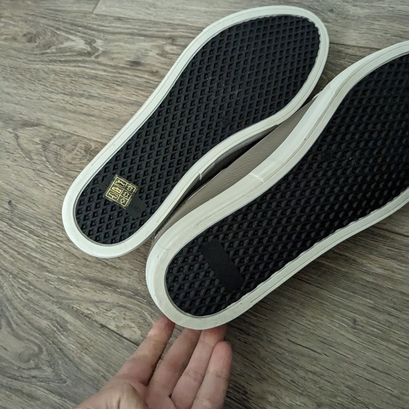 Sarah Flint Gray Leather Sneakers Women's 11 - Picture 5 of 5